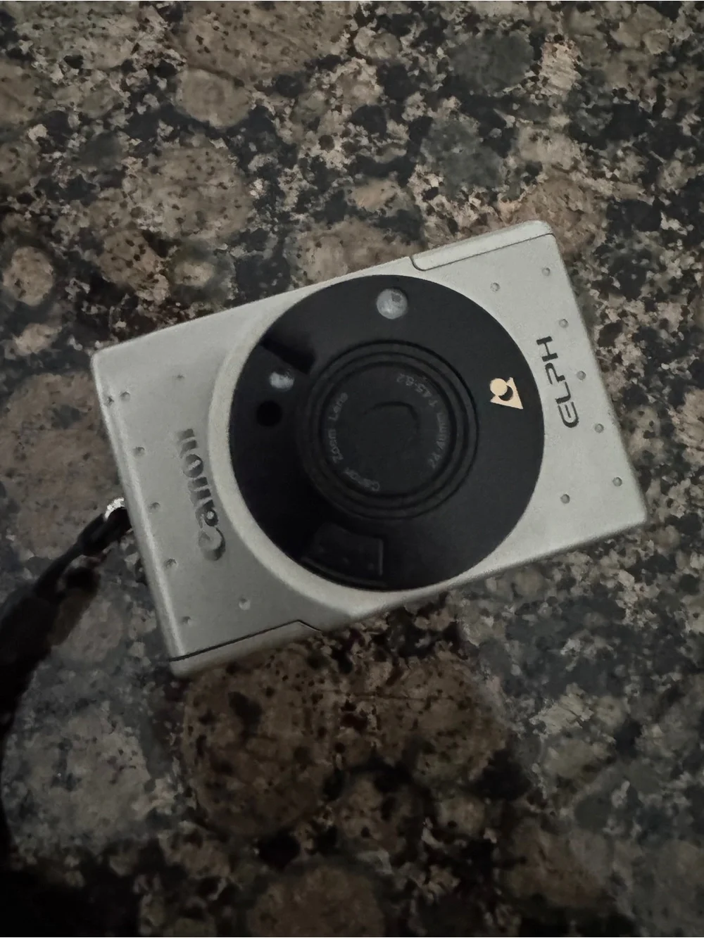 Canon ELPH Compact Camera in Silver with Black Lens